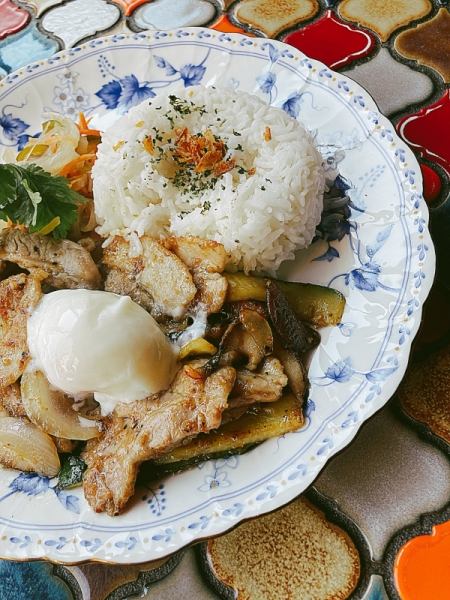 豚バラ肉のタオチオジンジャー炒め